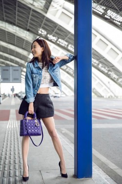 Dạo một vòng xem các quý cô châu Á mặc gì cho ngày mát mẻ