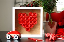 Gấp giấy origami làm tranh trái tim nổi bật