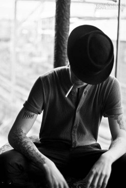 ĐÀN ÔNG VÀ TỰ PHỤC VỤ