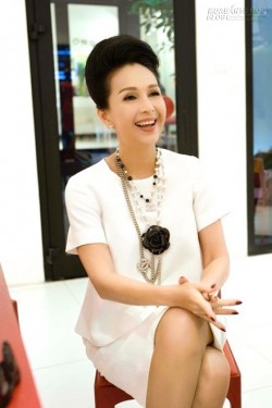 Mỹ nhân không tuổi Diễm My ăn kiêng 10 năm để giữ nhan sắc