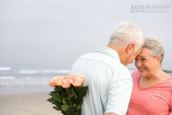 Là vợ chồng, chỉ mong ước được như ông bà cụ 80 tuổi này...