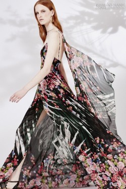 Elie Saab gây mê hoặc với thiết kế Resort 2016