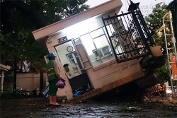 Một người chết, 3 bị thương vì giông lớn tại Hà Nội