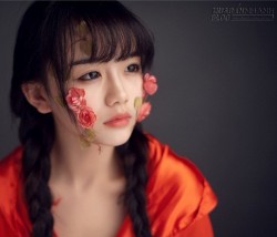 Máy mắt, mặt đỏ tai nóng hé lộ điều gì?