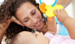 Cách kiểm tra thị lực cho trẻ sơ sinh