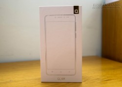 Mở hộp smartphone Q Glam
