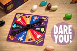 Thích thú với trò chơi ăn kẹo thối khiến dân mạng đua nhau thách thức