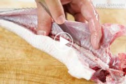 Cách lóc xương cá nhanh và sạch