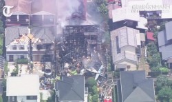 Nhật: Máy bay rơi ở ngoại ô Tokyo, 3 người thiệt mạng