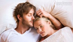 Tư thế ngủ của vợ chồng bạn nói lên điều gì
