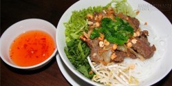 Đổi vị với món bún bò Nam bộ ngon lành cho ngày cuối tuần