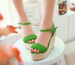 Sở thích giày dép tiết lộ cá tính của bạn