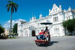 Các hãng lữ hành giảm mạnh giá tour trăng mật Malaysia
