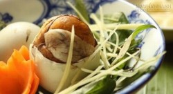 Mẹo nhỏ giúp bạn chọn trứng vịt lộn ngon, không bị già hay chết