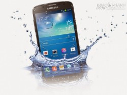 Những mẹo đơn giản để cứu smartphone bị dính nước