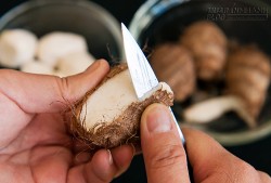 Mẹo chữa ngứa khi gọt rau củ