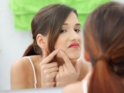 Bí kíp đánh bật 4 kẻ thù mụn thường trực của làn da tuổi teen