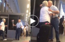 Clip cụ ông lãng mạn chờ vợ ở sân bay gây ấn tượng mạnh