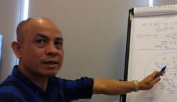 Giáo sư gây sốc với tuyên bố đã đuổi mưa cho ngày 2/9 ở Hà Nội