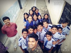 Thanh niên bỏ việc để tập trung lập kỷ lục chụp selfie