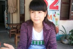 Không có tiền đến lớp, cô học trò nghèo nghỉ học đi ... ở đợ