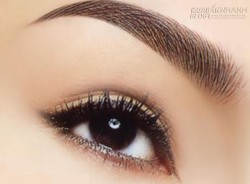 Mẹo cực hay cho lông mày dày và sắc nét chỉ với hành tây