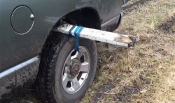 Mẹo nhỏ nhưng rất hữu ích cho xe đi trên đường lầy lội