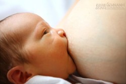 10 dấu hiệu cho thấy trẻ sơ sinh yêu mẹ ngay từ cái nhìn đầu tiên