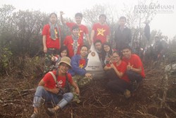 Chinh phục đỉnh Bạch Mộc Lương Tử… thú vui mới của giới trẻ