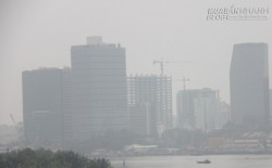 Sương mù từ khói bụi xuất hiện dày đặc tại Sài Gòn