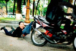 Cách xử lý khi bị cướp giật túi xách cực kỳ đơn giản, an toàn