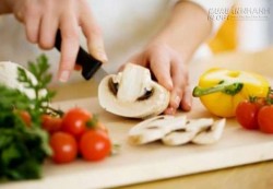 5 mẹo nấu nướng giúp giảm độc tố món ăn