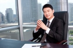 Bí mật dưới đáy bát cơm trắng và ân tình của ông bà chủ quán cơm