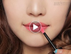 Mẹo hay đơn giản giữ màu son trên môi cả ngày