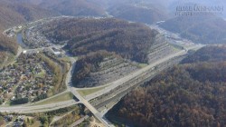 Nơi người dân dịch chuyển trái đất để làm nhà