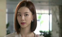 Tôi đang dùng mưu hèn kế bẩn với anh đấy, chồng ạ!