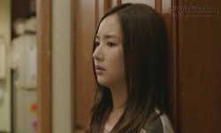 Bí mật kinh hoàng đằng sau bóng đen lướt qua ban công khi chồng đi vắng