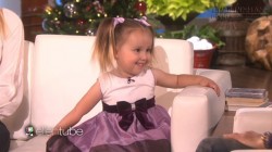 Cô bé 3 tuổi khiến người lớn phải nể vì trí nhớ siêu phàm