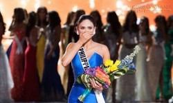 Miss Universe 2015 lạc lõng trên sân khấu sau khi nhận vương miện