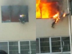 Hình ảnh người lính cứu hoả bốc cháy khi đang làm nhiệm vụ gây chấn động