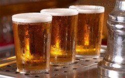 Đón năm mới: chỉ nên uống dưới nửa lít bia mỗi ngày