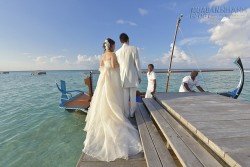Lễ cưới đẹp như mơ được tổ chức tại thiên đường trên mặt nước