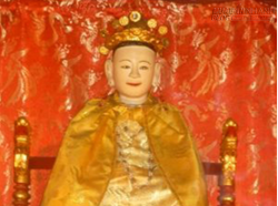 Số phận lạ lùng của nữ hoàng duy nhất ở Việt Nam