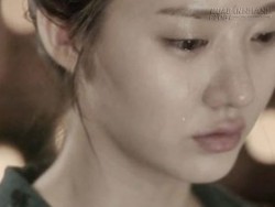 Bí mật về người đàn ông ở góc khuất tấm ảnh cưới của đồng nghiệp