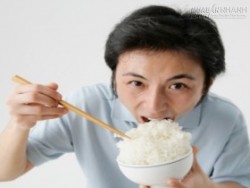 Ăn cơm gạo càng trắng càng mau chết