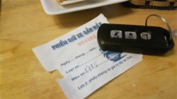 Phiếu giữ xe không có giá trị lấy xe: Mất xe ai chịu?