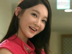 Lạnh sống lưng với biểu hiện lạ của vợ sau ngày suýt đốt nhà nghỉ