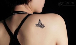 Vai nhô cao là người dễ thành đạt?