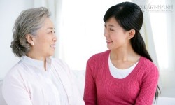 Đêm tân hôn, mẹ chồng nói một câu với chồng mà có lẽ cả đời này tôi không quên được
