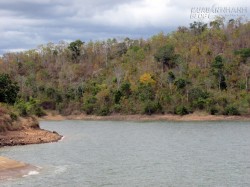 Mênh mang hồ Cà Dây giữa vùng nắng cháy